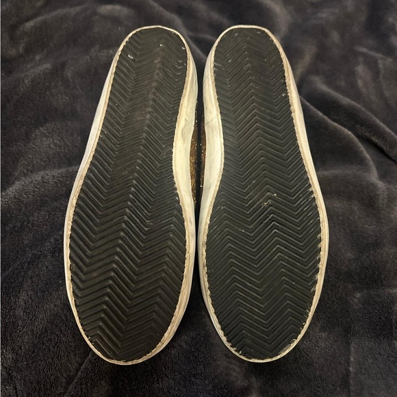 Golden Goose Gold Glitter Low-Top Sneakers with Black Star - Picture 6 of 9